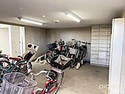 敷地内の駐輪場です。