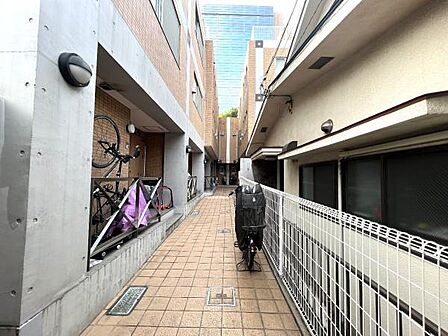 敷地内の駐輪場です。