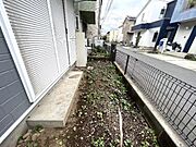 お庭スペースは、ガーデニングやお子様との外遊びなど多彩な用途でお楽しみいただけます。