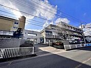 川口市立戸塚東小学校　徒歩7分（約550m)