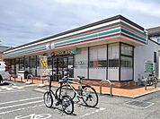 セブン-イレブン 浦和原山3丁目店まで約400m（徒歩5分）
