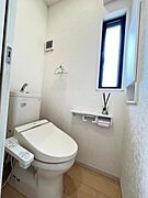 ほっと安らげるトイレ空間です。