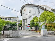 草加市立草加中学校まで約600m（徒歩8分）