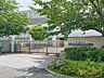 周辺：足立区立新田学園(※第二校舎)まで約860m（徒歩11分）