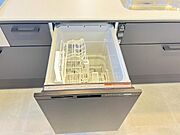 機能性に優れ食器洗乾燥機付のシステムキッチンで忙しい家事をサポートします。