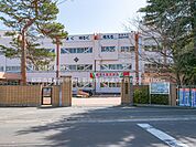 新座市立新座中学校まで約1600m（徒歩20分）