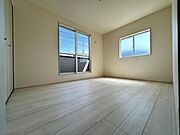 子供部屋にもちょうど良い大きさのお部屋です。