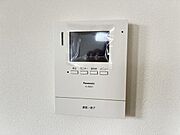 訪問者を確認できるTVモニター付きインターフォンです。
