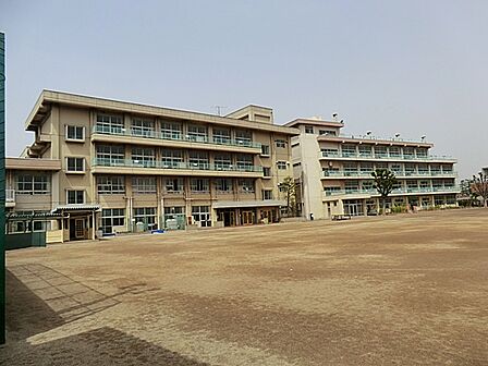 川越市立南古谷小学校まで約840m(徒歩11分)