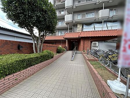エントランスです。皆様やお客様をお出迎え致します。
