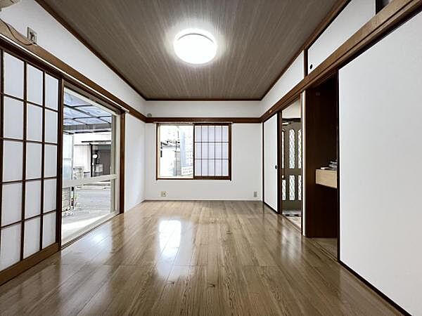 洋室を拡大表示