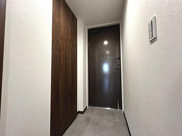 玄関を拡大表示