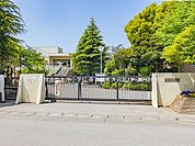 春日部市立上沖小学校まで約640m（徒歩8分）
