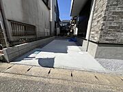 駐車場ももちろん完備しておりますのでお車所有の方にも心強いです。