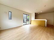ご家族の温かい時間を演出するダイニングスペースです。