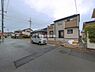 外観：前面道路を含めた現地写真です。