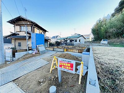 外観：一生懸命建築中です。完成が楽しみですね。