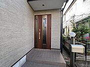 いつも気持ちよくご家族を迎えられる玄関です。