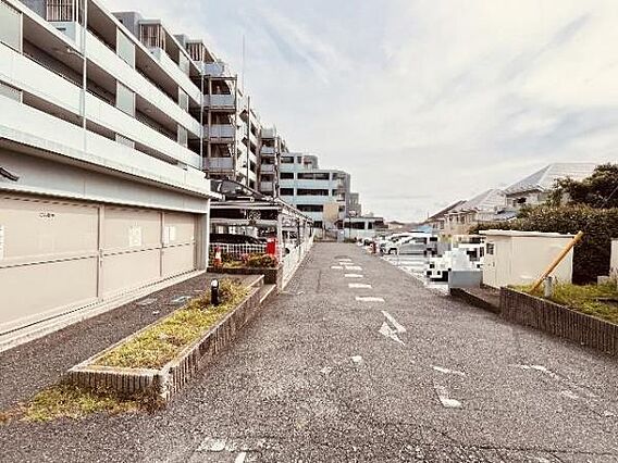駐車場ももちろ...
