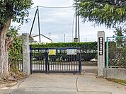 野田市立川間中学校まで約520m（徒歩7分）
