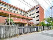 松戸市立旭町小学校まで約440m（徒歩6分）