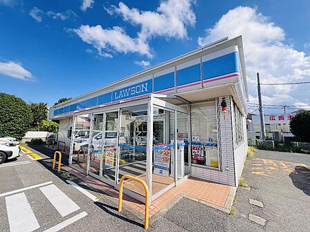 ローソン 柏豊四季店まで約470m(徒歩6分)