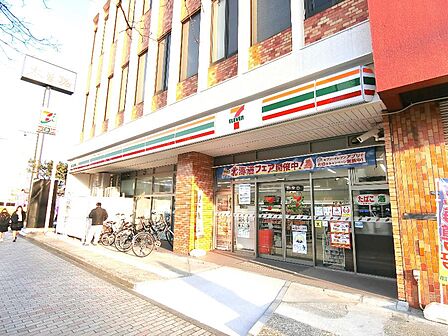 セブン-イレブン 柏あけぼの1丁目店まで約240m（徒歩3分）