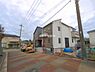外観：前面道路を含めた現地写真です。