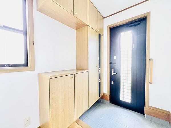 玄関を拡大表示