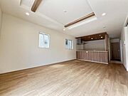 家族団らんの場所としてゆったりと居心地の良いリビングです。