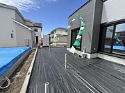 お庭スペースは、ガーデニングやお子様との外遊びなど多彩な用途でお楽しみいただけます。