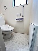 ほっと安らげるトイレ空間です。