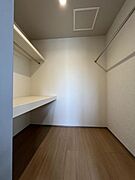 ウォークインクローゼット収納です。