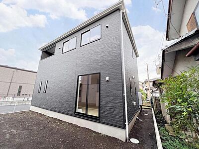 外観:4LDKでLDKは16帖の広さがございます。 外観:4LDKでLDKは16帖の広さがございます。