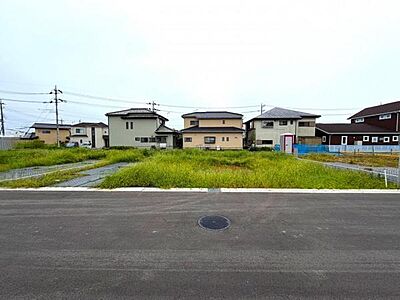 外観:間取はファミリーにもおすすめ3SLDKの新築戸建です。 外観:間取はファミリーにもおすすめ3SLDKの新築戸建です。