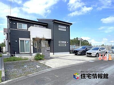 外観:間取はファミリーにもおすすめ4LDK+タタミコーナー付きの戸建です。 外観:間取はファミリーにもおすすめ4LDK+タタミコーナー付きの戸建です。