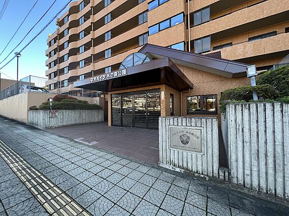 大きな屋根のあ...