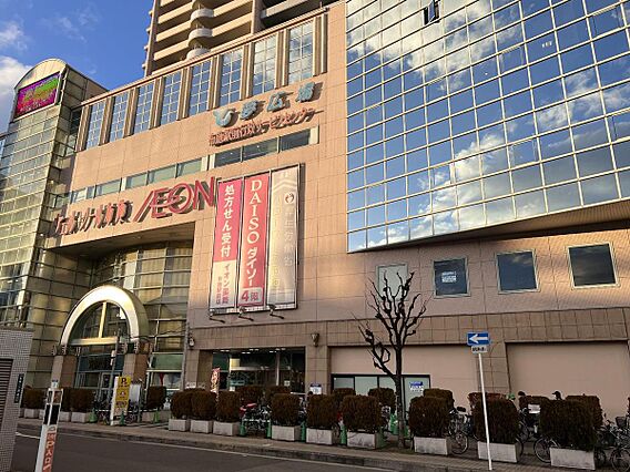 イオン布施駅前...