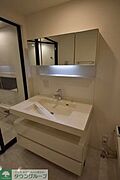 お部屋探しは株式会社　タウンハウジング　までお気軽にお問合せ下さい。クレジットカード決済・首都圏を中心直営143店舗　仲介件数全国2位の豊富な実績！諸費用・審査等・何でもご相談下さい。