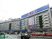西武池袋本店別館 徒歩11分。ショッピングセンター 820m