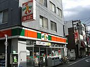 サンクス渋谷本町3丁目店 194m