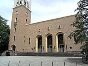 早稲田大学 830m