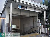 早稲田駅 340m