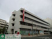 川口郵便局 677m