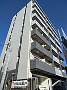 重厚感溢れる外観