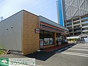 セブンイレブン足立梅島1丁目店 徒歩7分。コンビニ 530m