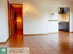 東武伊勢崎線 西新井駅 徒歩4分の賃貸マンション 8階2LDKのリビング/ダイニング