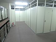 地下には有料トランクルーム・ワインセラー