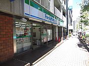 ファミリーマート 180m