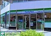 ファミリーマート飯田橋三丁目店 徒歩4分。 310m